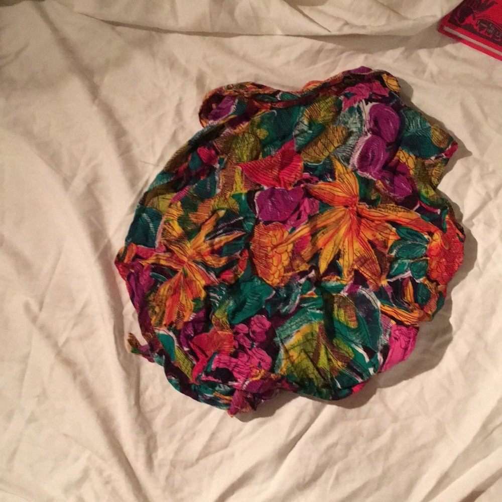 Rainbow 🌈 button down - Picture 3 of 3